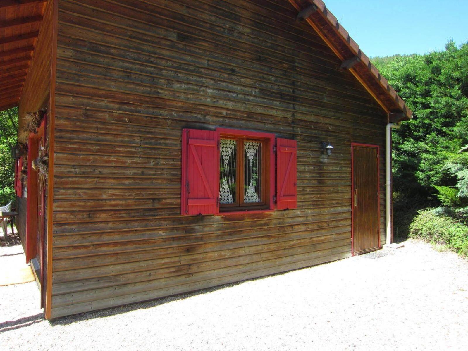 Les Chalets De La Vigne Grande Saint-Floret Exterior photo